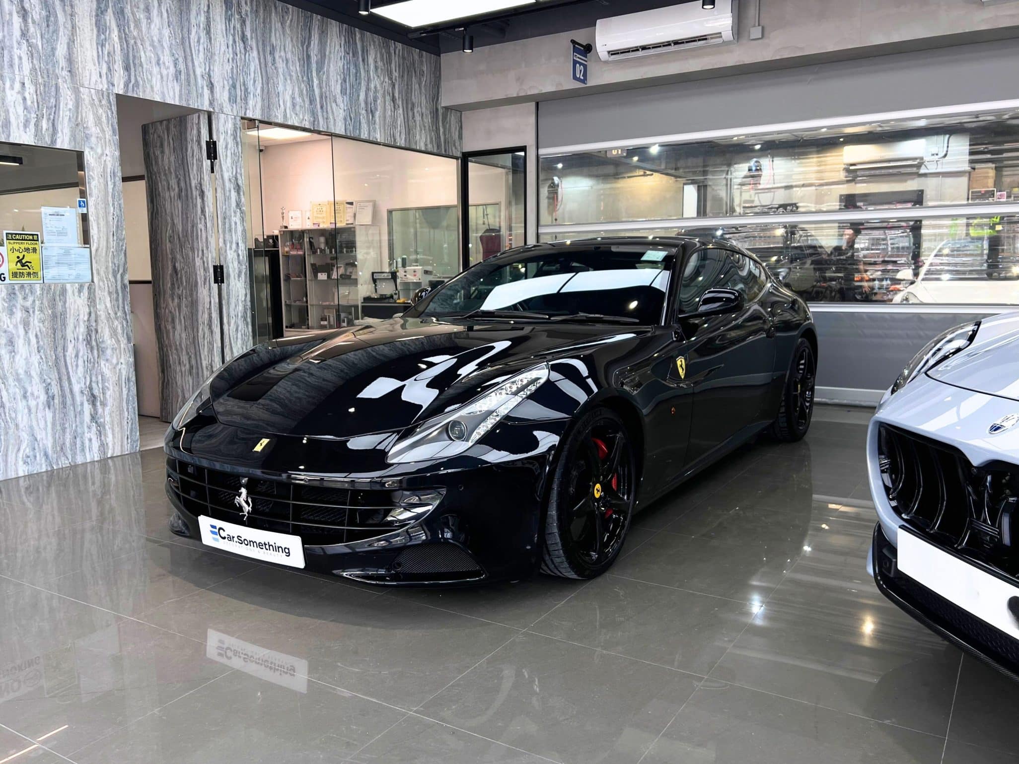 Ferrari FF 黑色 光面透明 PPS 噴塗保護膜施工